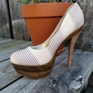 Jessica Simpson High Heels